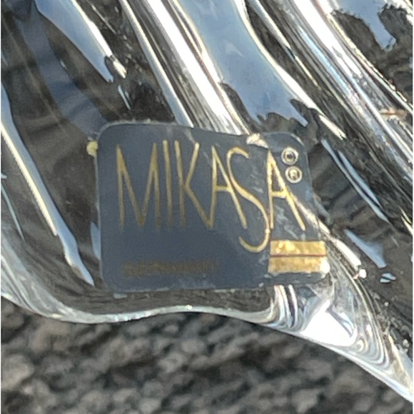 MIKASA BELLE EPOQUE BOWL/VASE/CENTERPIECE. 13” Across and almost 5” high! - Picture 4 of 5